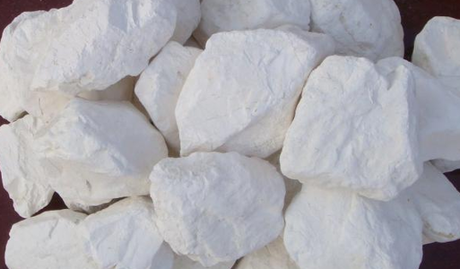 養(yǎng)殖場(chǎng)如何使用氧化鈣消毒？注意事項(xiàng)有哪些？